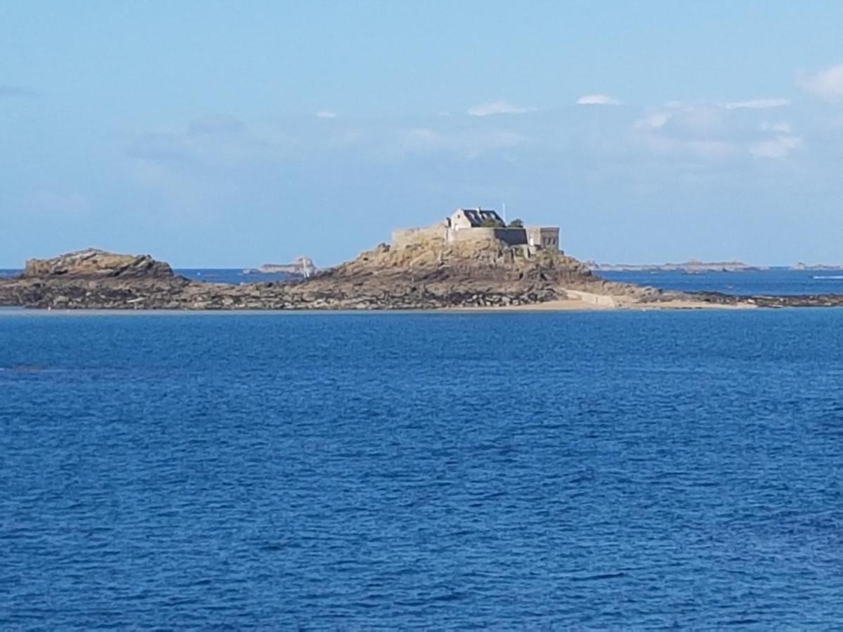 Séjour confort au port de Dinan Esterno foto