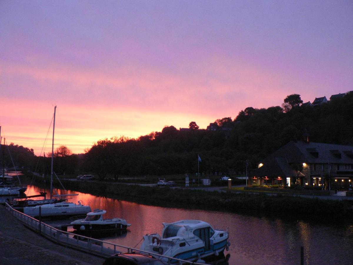 Séjour confort au port de Dinan Esterno foto